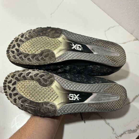 Under Armour | Men’s Brigade XC Black Spikeless Track Shoes - Picture 8 of 10